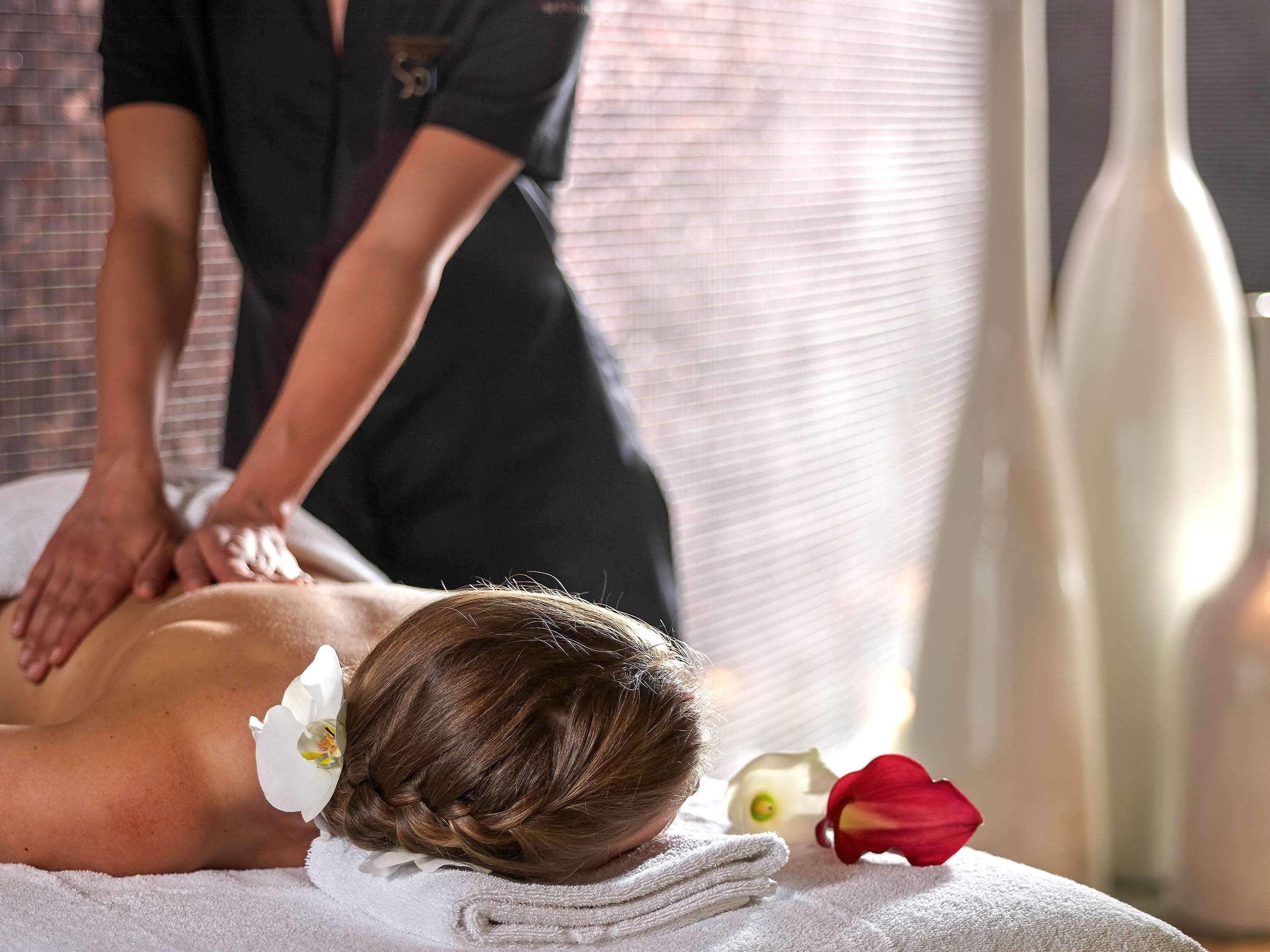 Sofitel Munich Bayerpost Hotel Exterior photo Massage