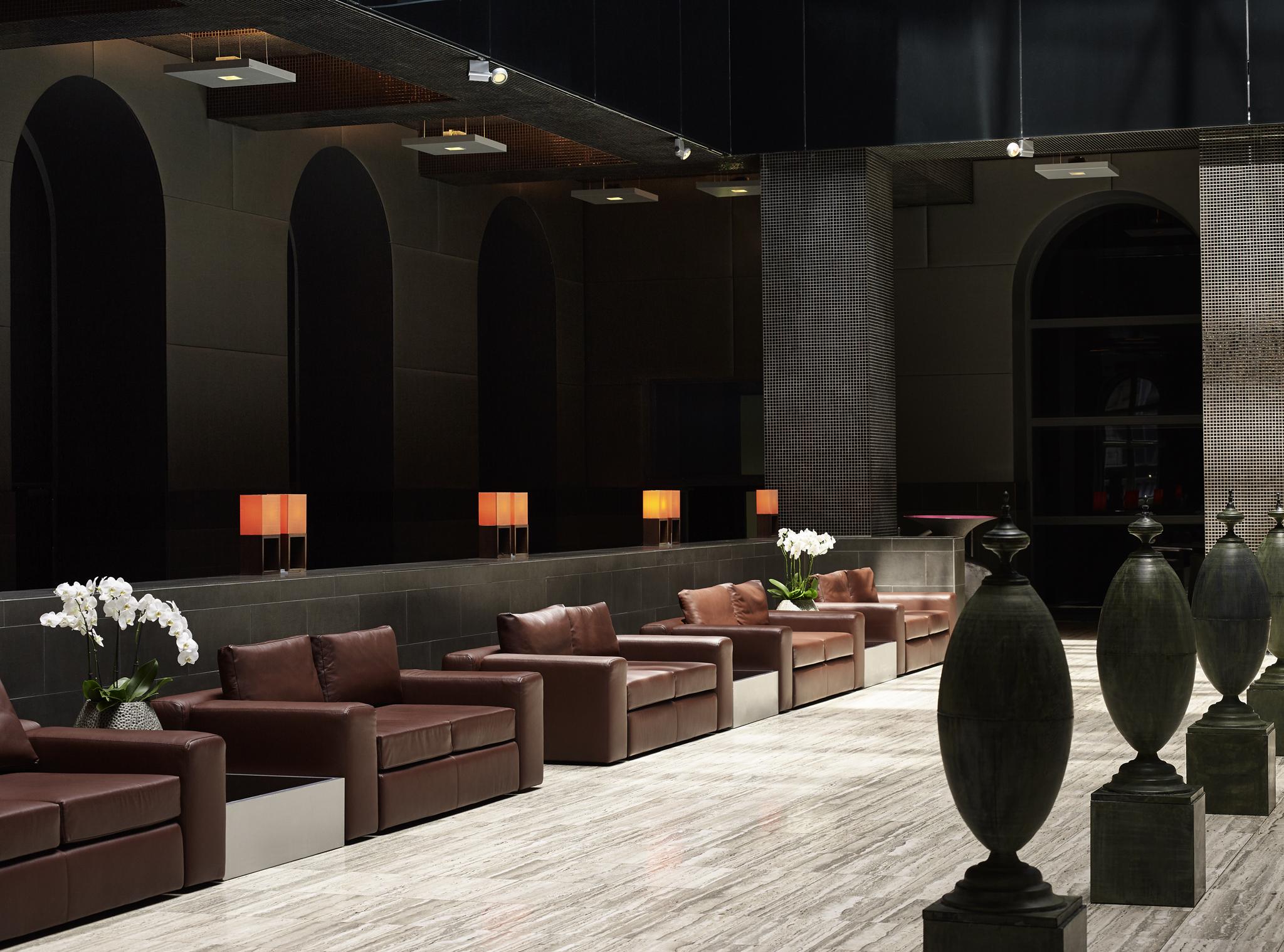 Sofitel Munich Bayerpost Hotel Exterior photo The lounge at the airport