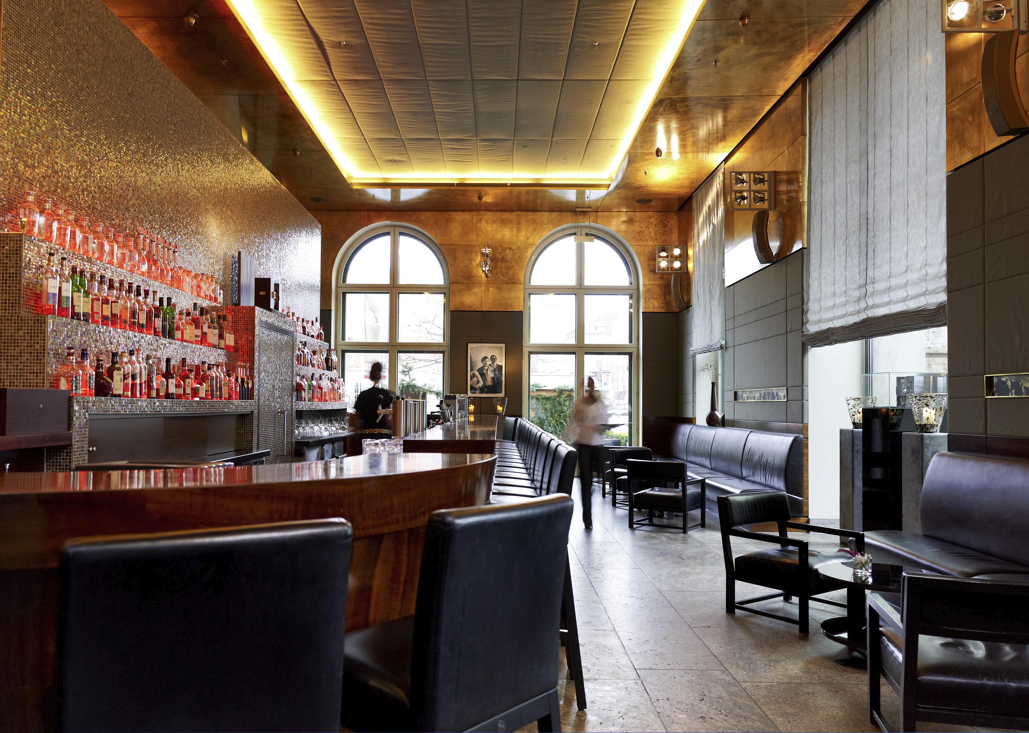 Sofitel Munich Bayerpost Hotel Exterior photo The interior of the restaurant