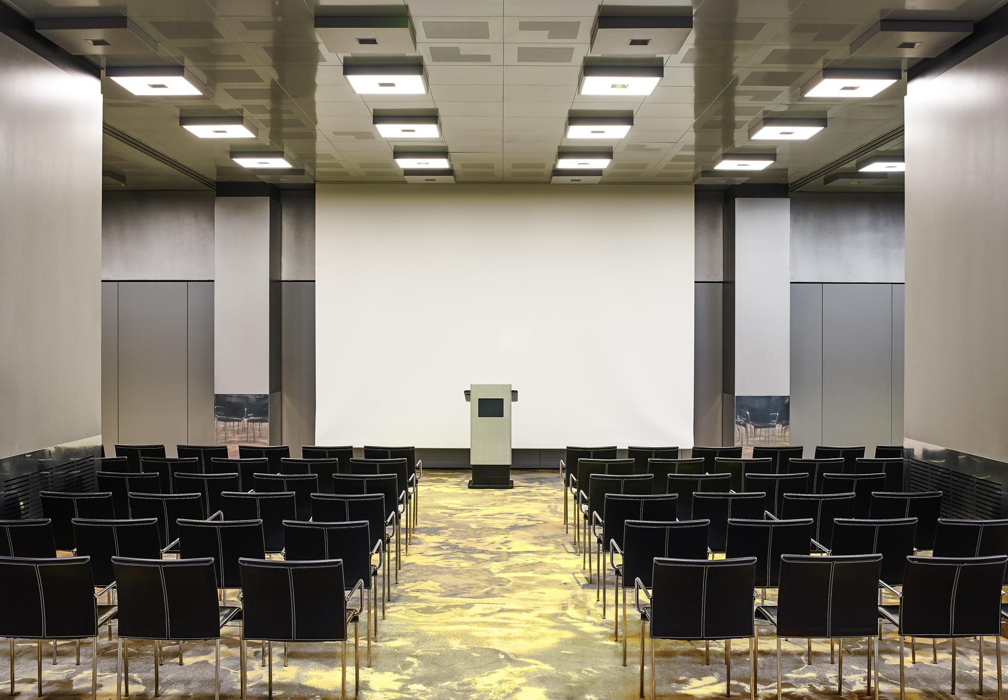 Sofitel Munich Bayerpost Hotel Exterior photo The auditorium