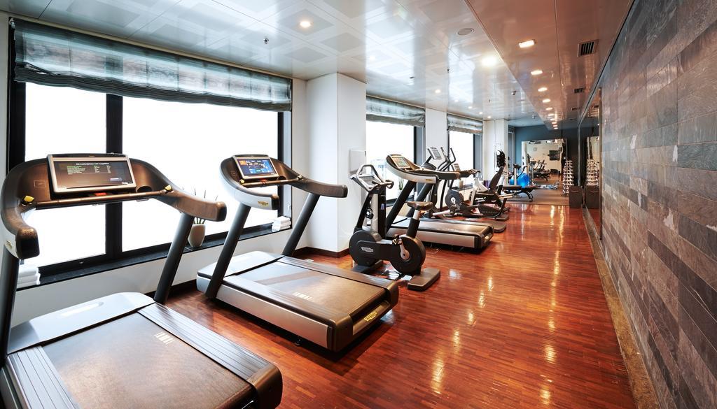 Sofitel Munich Bayerpost Hotel Exterior photo The gym at the hotel
